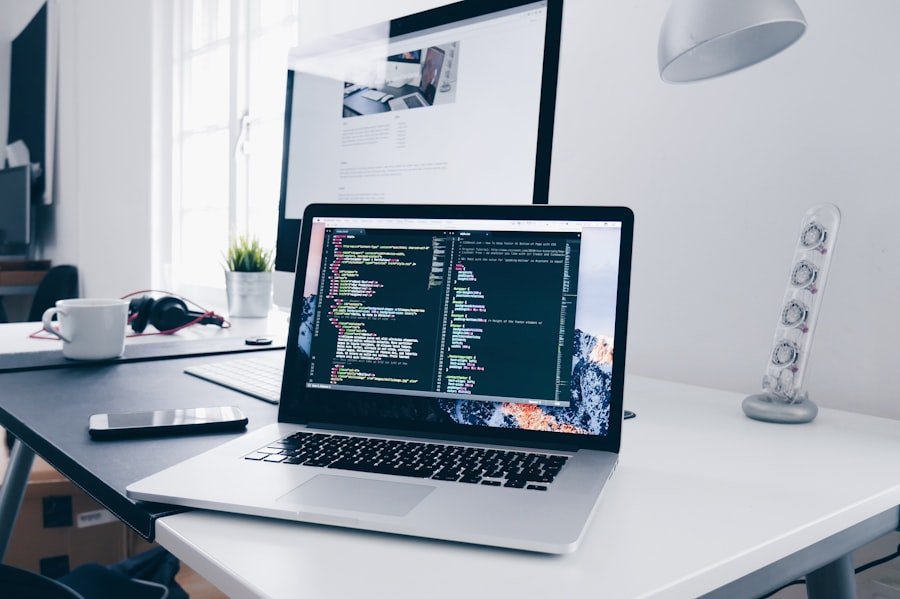 

<!-- THEME DEBUG -->
<!-- THEME HOOK: 'field' -->
<!-- FILE NAME SUGGESTIONS:
   ▪️ field--node--title--conteudos.html.twig
   ✅ field--node--title.html.twig
   ▪️ field--node--conteudos.html.twig
   ▪️ field--title.html.twig
   ▪️ field--string.html.twig
   ▪️ field.html.twig
-->
<!-- BEGIN OUTPUT from 'core/modules/node/templates/field--node--title.html.twig' -->

<span>Orçamento participativo: como o cidadão decide o rumo da cidade</span>

<!-- END OUTPUT from 'core/modules/node/templates/field--node--title.html.twig' -->

